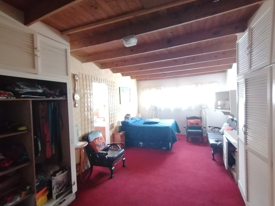 7 Bedroom Property for Sale in Stilfontein North West